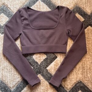 OQQ small ribbed seamless workout long sleeve square neckline crop top.